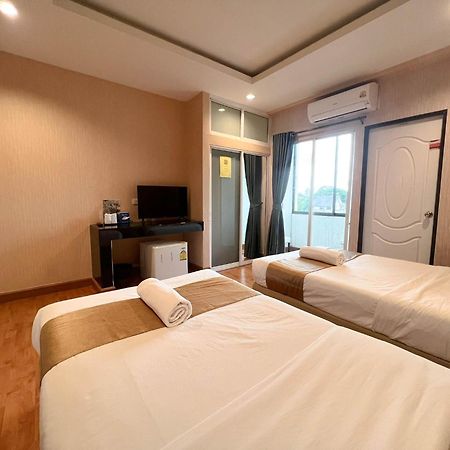 Inspire House Hotel Chiang Mai Buitenkant foto