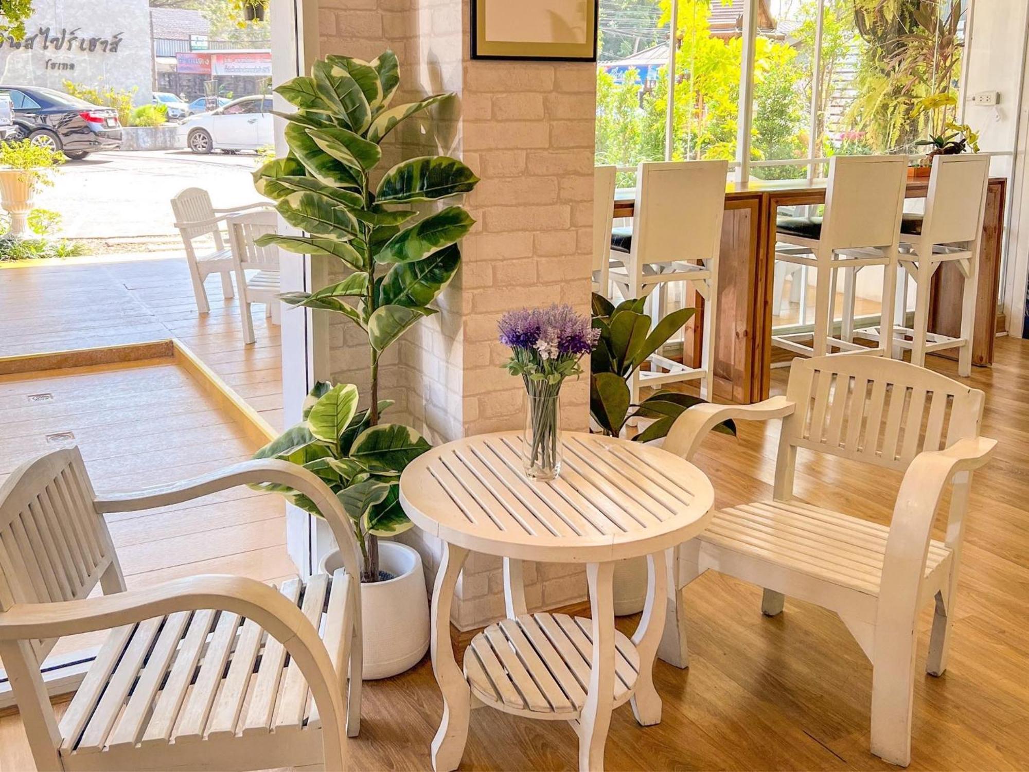 Inspire House Hotel Chiang Mai Buitenkant foto