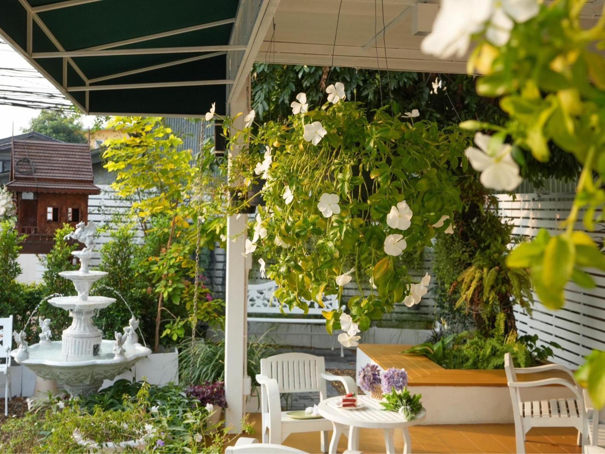 Inspire House Hotel Chiang Mai Buitenkant foto