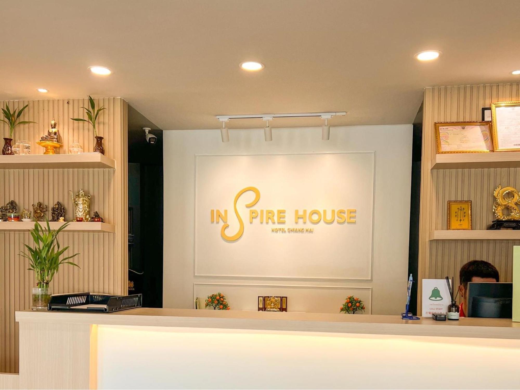 Inspire House Hotel Chiang Mai Buitenkant foto