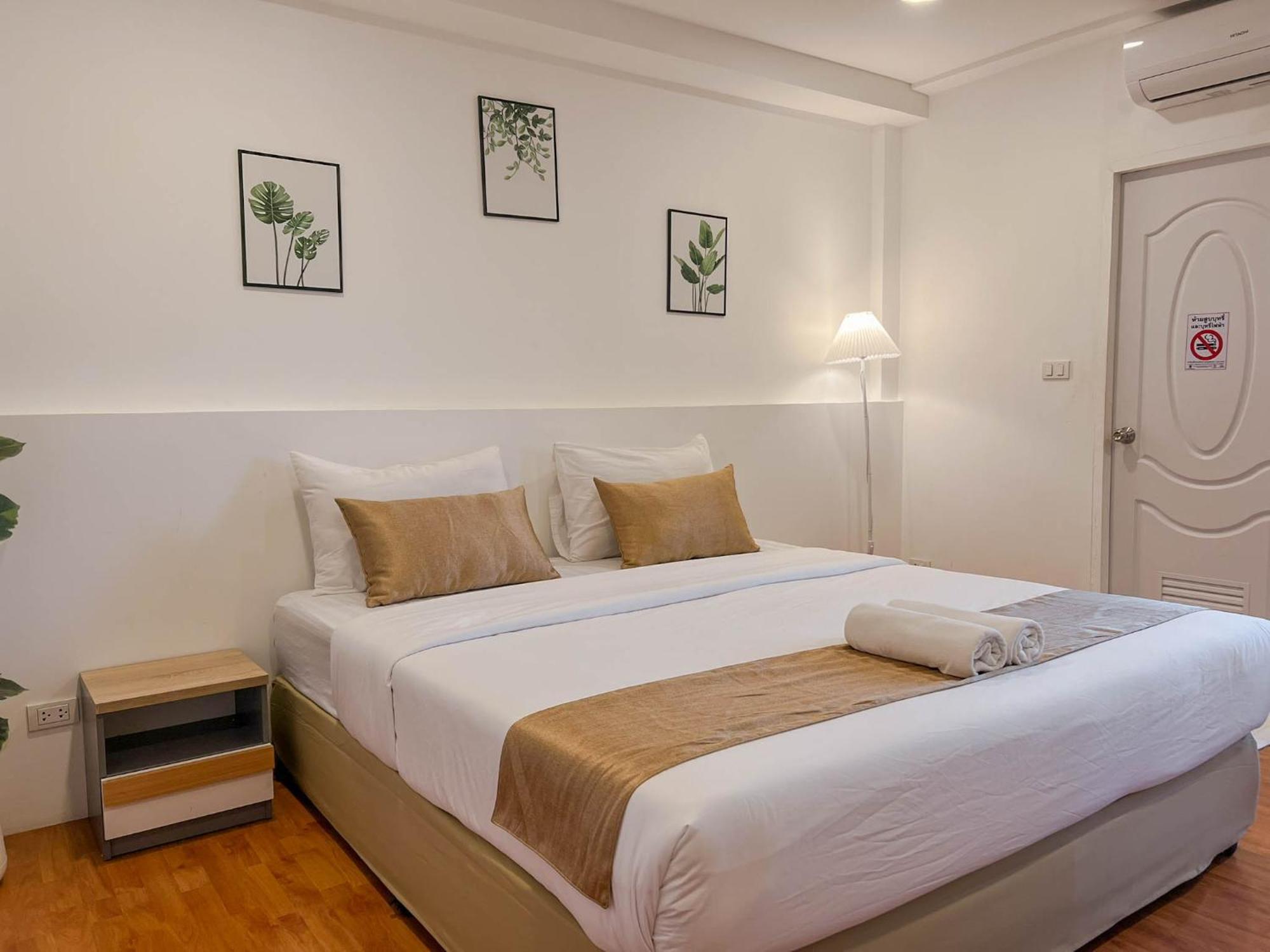 Inspire House Hotel Chiang Mai Buitenkant foto