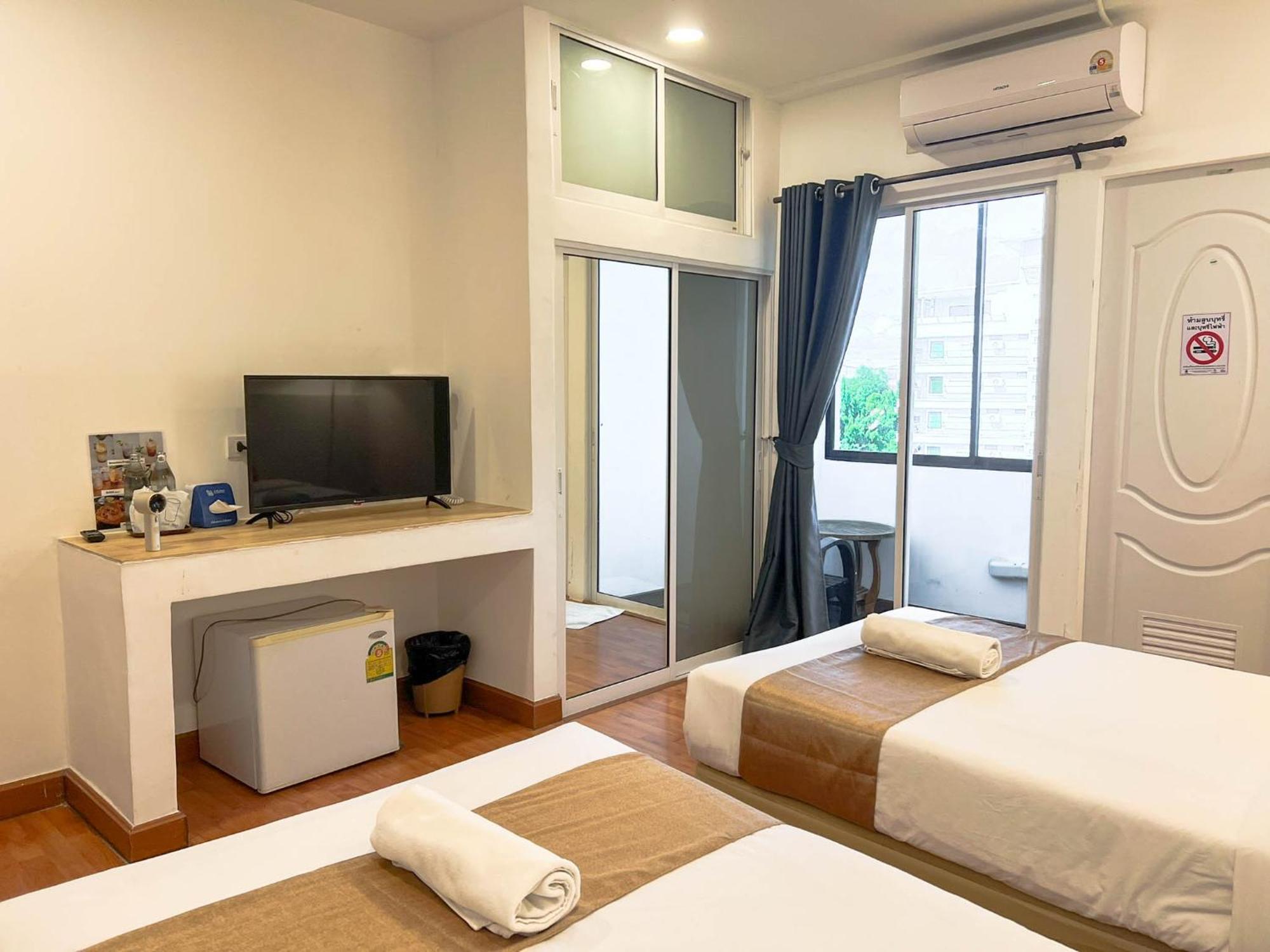Inspire House Hotel Chiang Mai Buitenkant foto