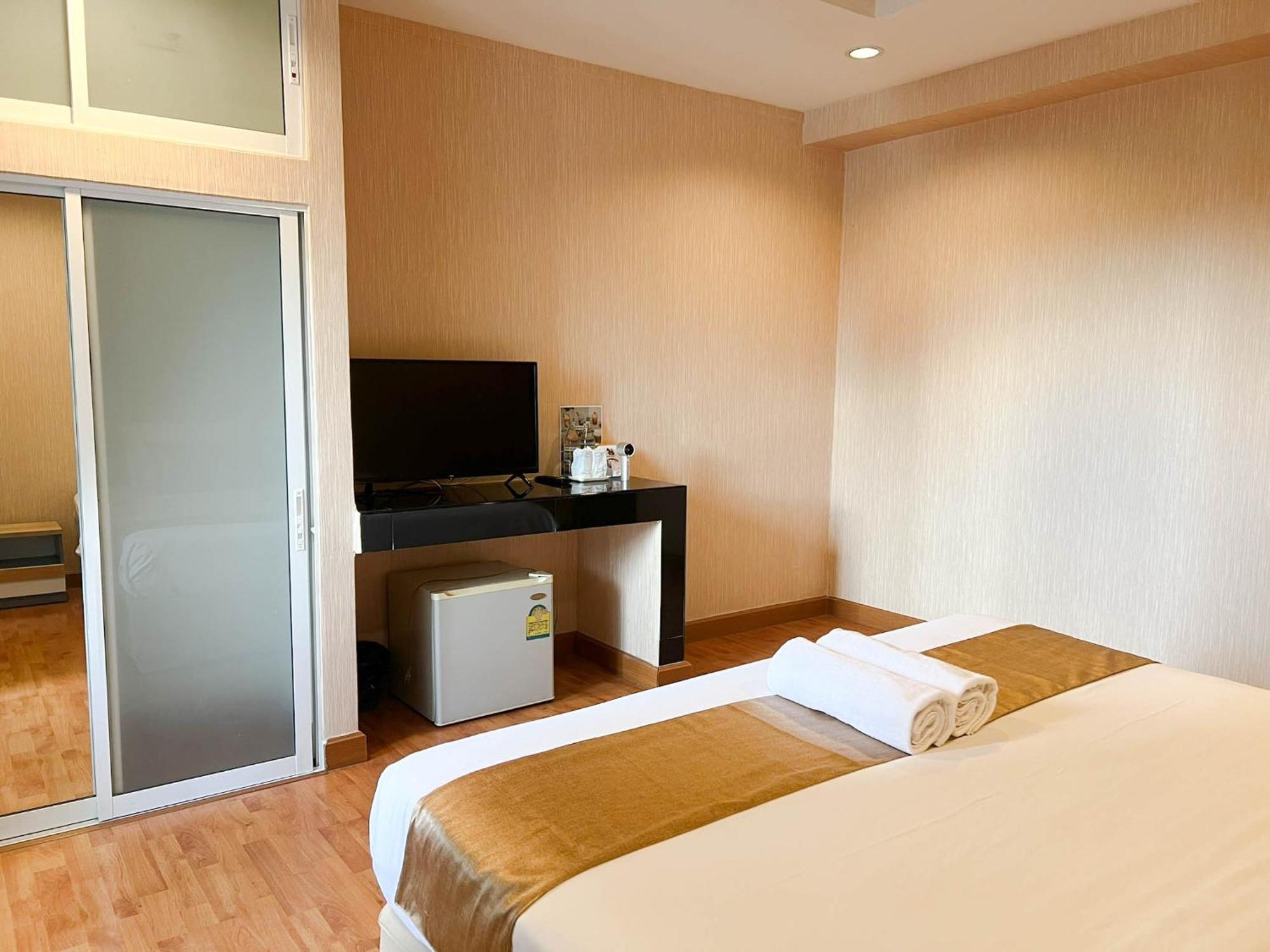 Inspire House Hotel Chiang Mai Buitenkant foto