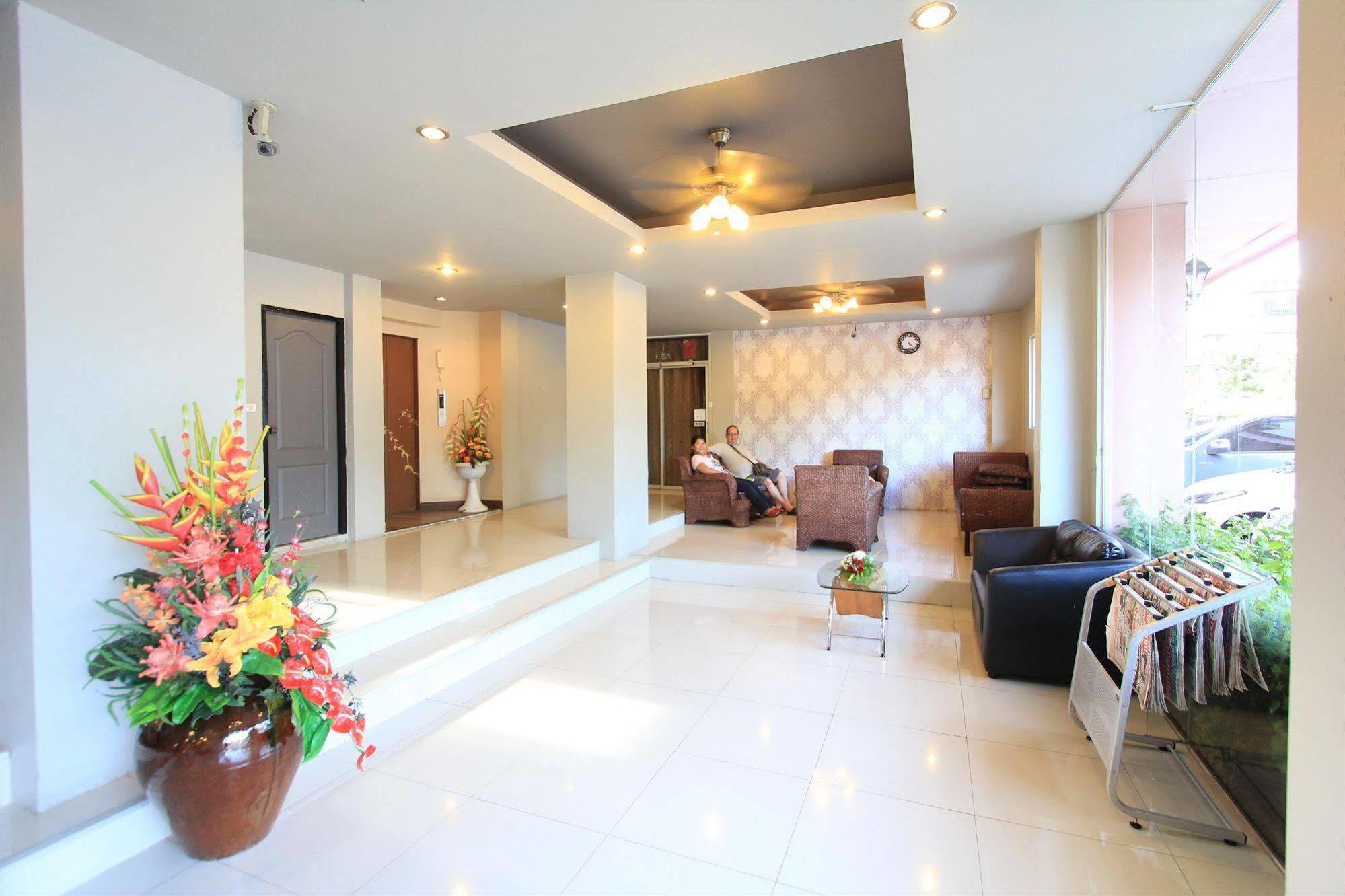 Inspire House Hotel Chiang Mai Buitenkant foto